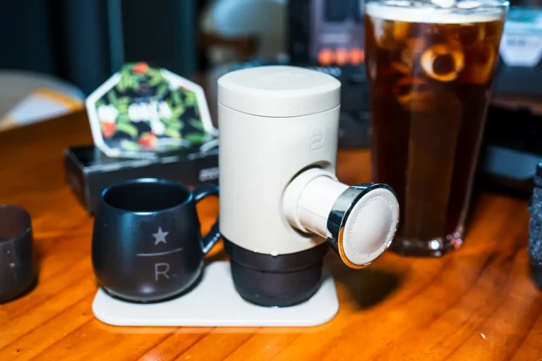 와카코 미니프레소 NS2 내돈내산 사용기: 휴대용 에스프레소 머신 리뷰